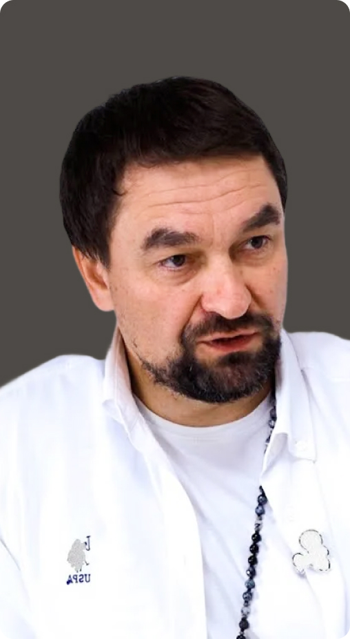 Денис Мартынов